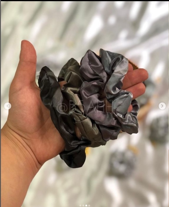 Satin scrunchies 10 pcs - Black & Gray collection
 بكل ساتان 10 قطع - مجموعة الاسود و السكني